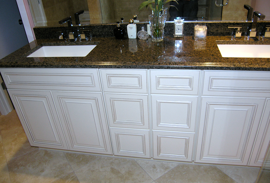 White Bathroom Cabinets Schoeman, Bathrooms With White Cabinets